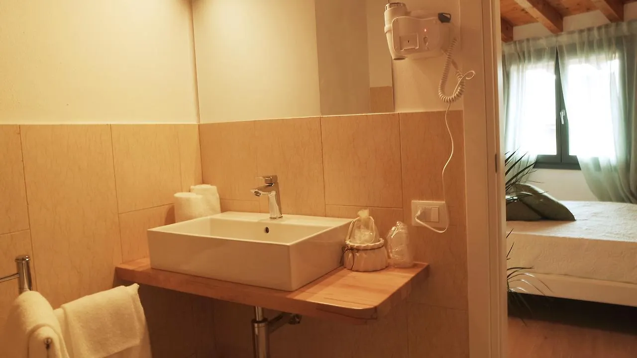 Indisparte Suites Bergamo 0*,  Italy