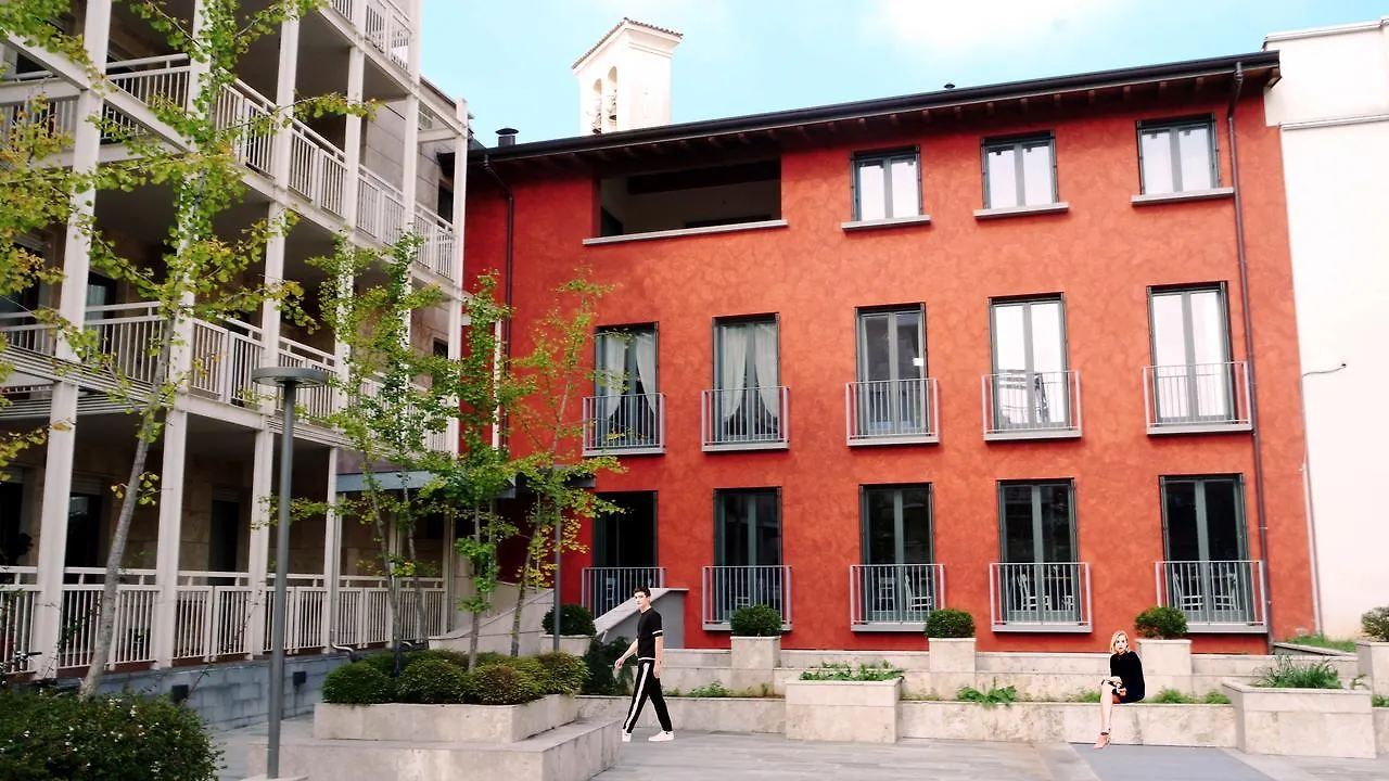 Pensionat Indisparte Suites Bergamo