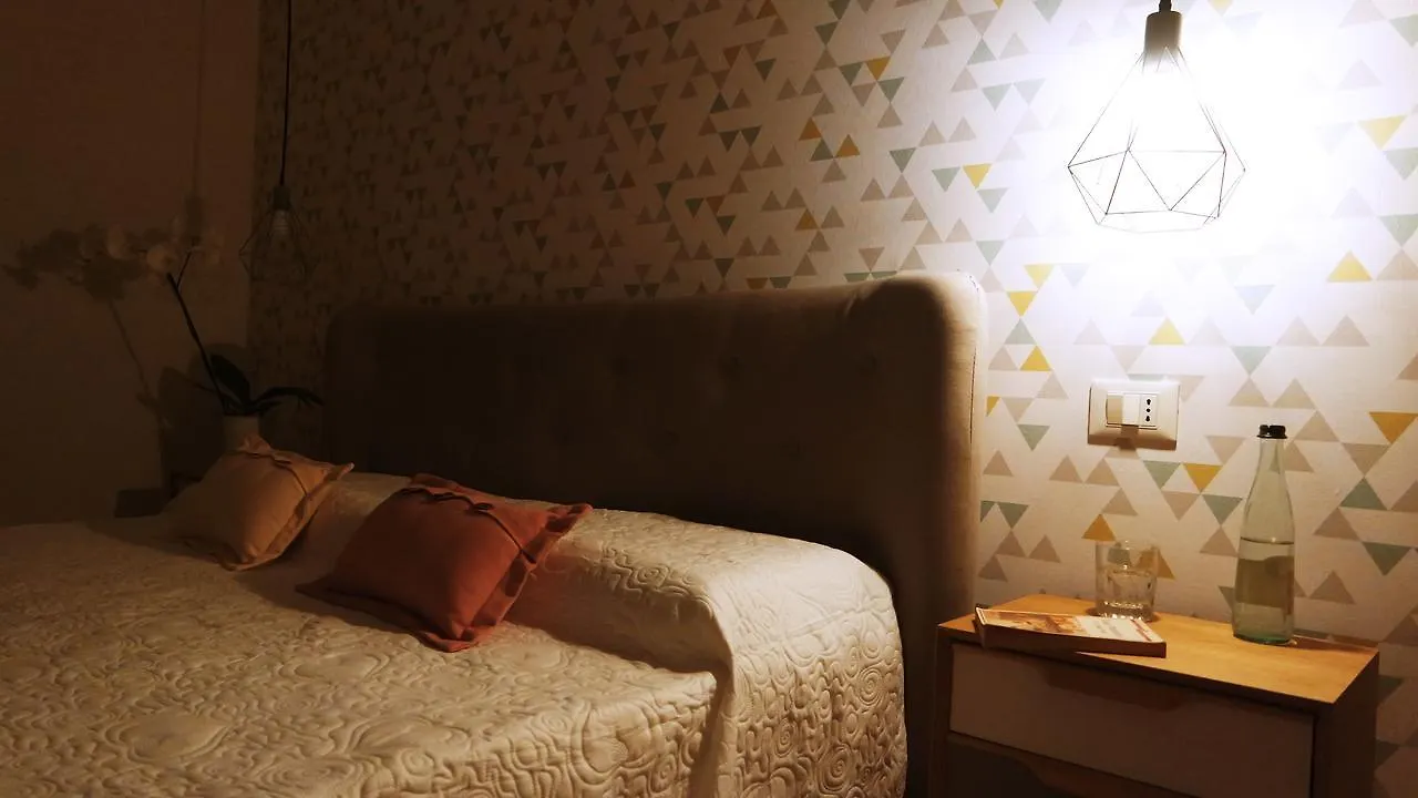 Indisparte Suites Bergamo 0*,  Italien
