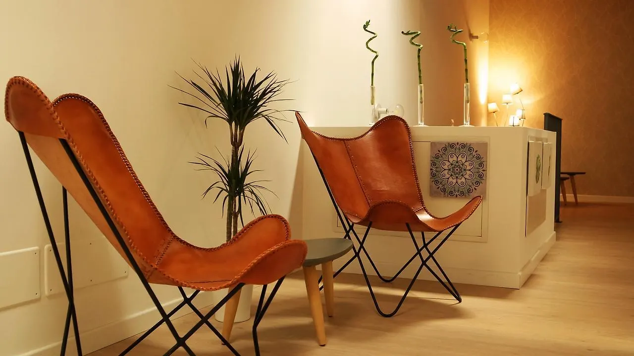 Indisparte Suites Bergamo 0*,  Italien